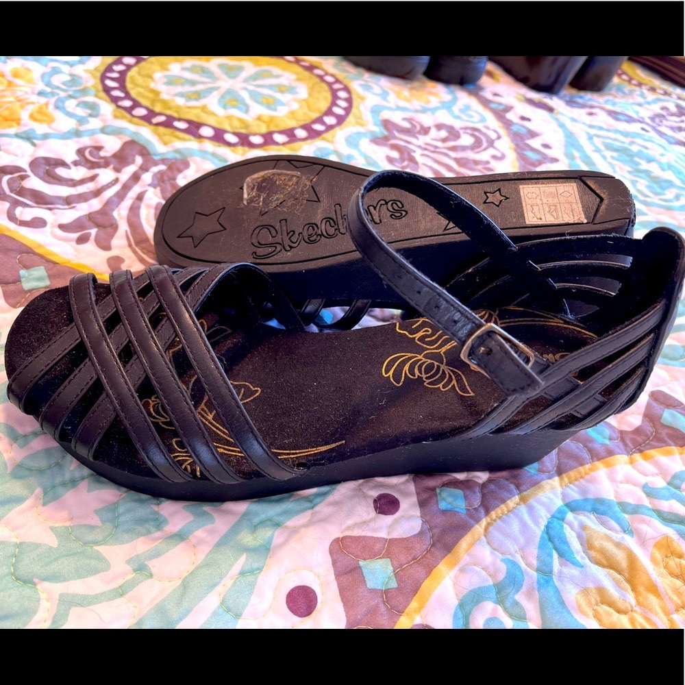 Skechers black straps wedge sandal size 8